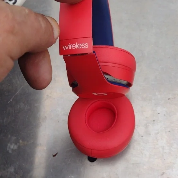 Red Wireless Beat Solo 3 Bluetooth Club Collection Headphones